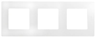 Рамка 3 поста белая Etika купить в отделе магазина Экономстрой