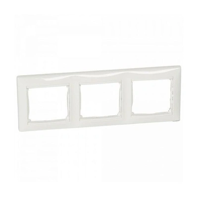 Рамка 3 поста белая VALENA (индивидуальная упаковка) (694242) купить в отделе магазина Экономстрой