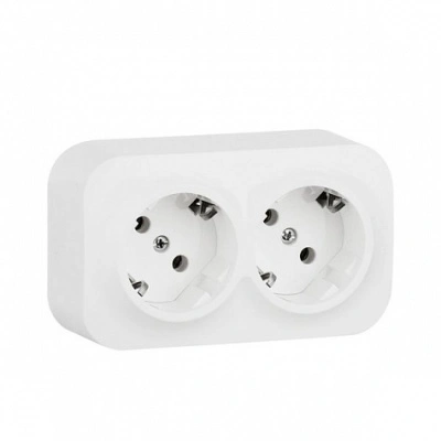 Розетка двойная 2х2К+З с заземлением без шторок белая QUTEO купить в отделе магазина Экономстрой