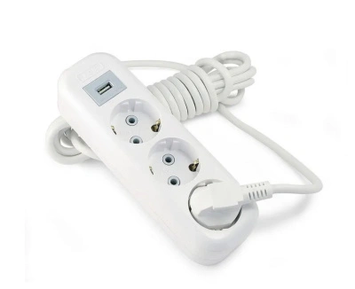 Удлинитель белый LUX У3-E-USB-03 3-местный с USB  гнездом 5В 1.3А с заземлением, 250В 16А, 3 м