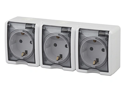 Розетка тройная с заземлением, с крышкой, 3х2P+E IP54, 16А 250В, белая, открытой установки, 11-2405-01 ЭРА ЭКСПЕРТ (Б0020720) купить в отделе магазина Экономстрой
