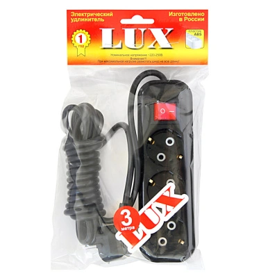 Удлинитель черный LUX У3-ЕВК-03 с выключателем 3-х местный с заземлением, 250В 16А, 3 м
